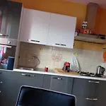 Apartman Serene Barbat Escape With Just Minutes From The *