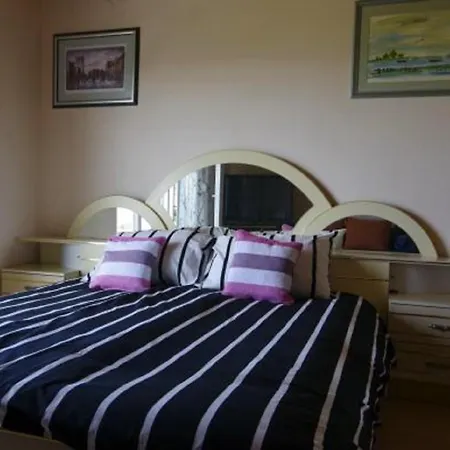 Serene Barbat Escape With Just Minutes From The Apartment