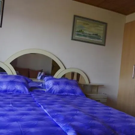 Serene Barbat Escape With Just Minutes From The Apartman *