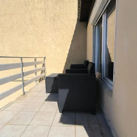 Serene Barbat Escape With Just Minutes From The Apartment