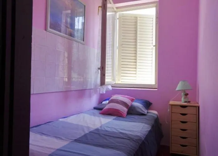 Serene Barbat Escape With Just Minutes From The *