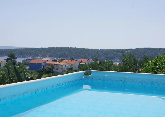 Serene Barbat Escape With Just Minutes From The